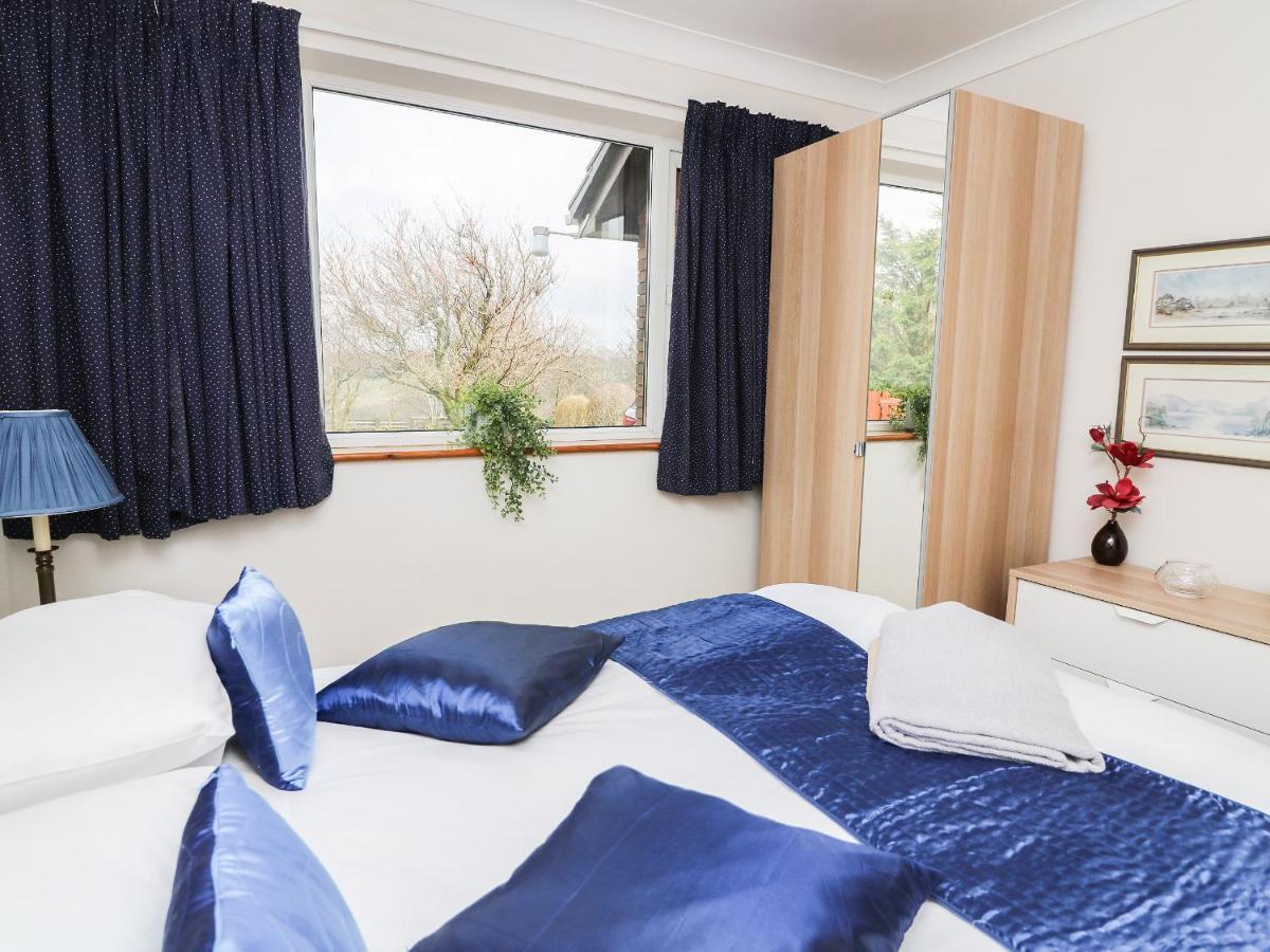 Blaenywawr Annexe Villa Cross Inn Ngoại thất bức ảnh